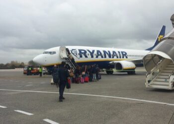 Aeroporti calabresi, 3 mln passeggeri nel 2014: a Crotone +127%