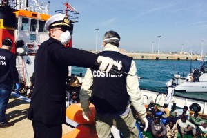 Sbarco Migranti (5)