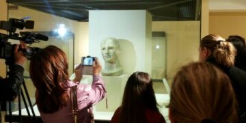 Boom di presenze a Ciro’ Marina per ammirare Apollo