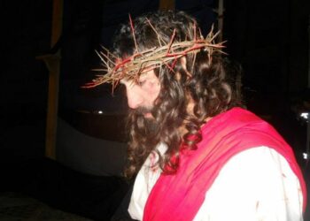 Ciro’, la piu’ bella Passione nel borgo antico