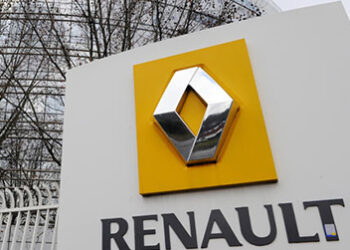 Renault, sale la tensione con il governo