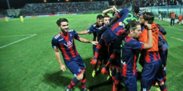 Serie B, quarta vittoria consecutiva del Crotone all’Ezio Scida