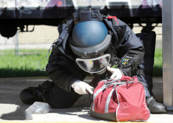 Allarme bomba in aeroporto a Crotone, ma e’ un’esercitazione