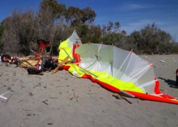 Deltaplano si rovescia nel reggino, morto pilota
