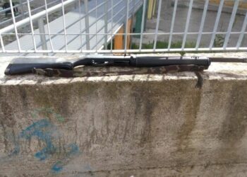 Ciro’ Marina, trovato fucile carico davanti la Don Bosco