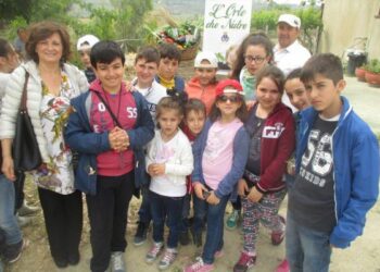 ‘L’orto che nutre’ a Crotone, laboratorio per oltre 1000 alunni