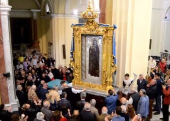 Un popolo insieme con la Mamma nella notte