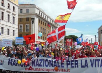 I ‘Crotonesi a Roma’ alla Marcia per la vita