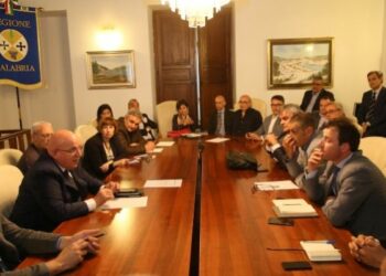 ‘Patto per la Calabria’ per il rilancio della regione, Oliverio: ‘restare uniti’