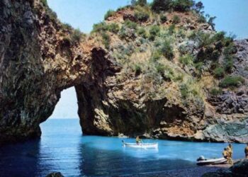 Le quattro spiagge calabresi premiate con la Bandiera Blu 2015