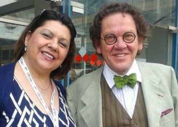 ‘Donna Rosa’, le donne e il silenzio sulla violenza