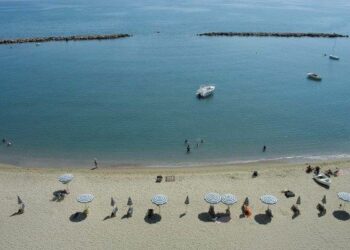 Le quattro spiagge calabresi premiate con la Bandiera Blu 2015