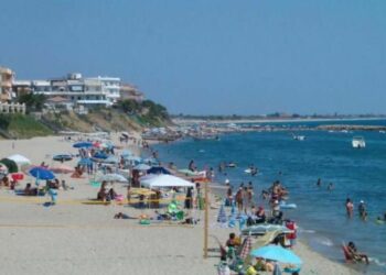 Le quattro spiagge calabresi premiate con la Bandiera Blu 2015