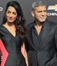 Clooney alla première di Tomorrowland con Amal