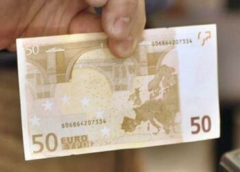 Spendevano soldi falsi nel reggino, nei guai marito e moglie