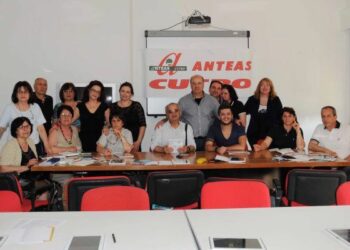 Imparare l’uso del tablet, corso per anziani a Cutro