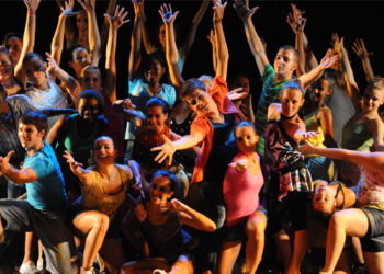 Domenica festa dei popoli a Strongoli con danza del ventre