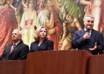 Gli studenti di Ciro’ in visita a Palazzo Campanella