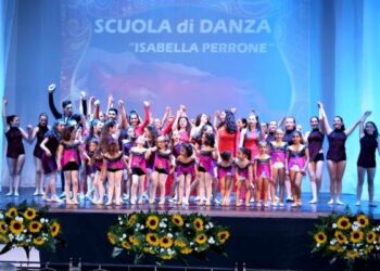 Danza, spettacolo di fine anno a Crotone per la ‘Isabella Perrone’