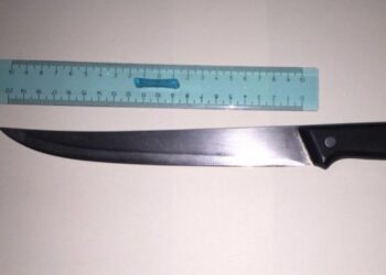 Lite in famiglia a Lamezia, coltellate a fratello e sorella