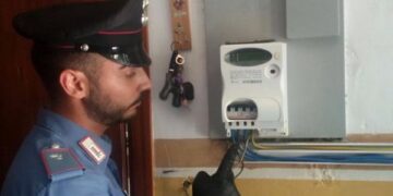 Mesoraca, riforniva illegalmente energia elettrica alla sua pizzeria