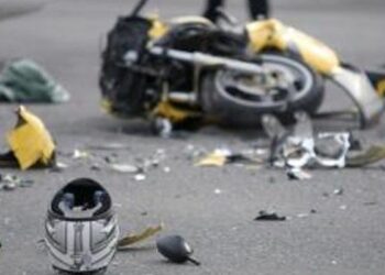 Moto contro muro a Corigliano, un morto