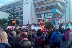 Lsu-Lpu-manifestano-davanti-Palazzo-Campanella-2