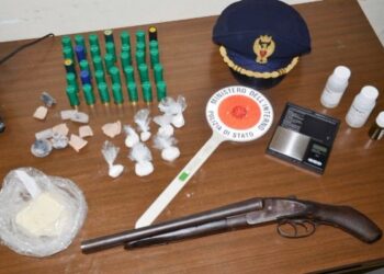 Droga, armi e furto energia: 5 arresti a Crotone e Isola Capo Rizzuto