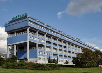 Blocca ossigeno in ospedale per rubare tubi in rame