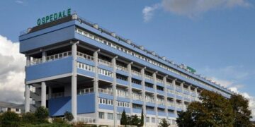 Blocca ossigeno in ospedale per rubare tubi in rame