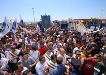 Governatori e sindaci calabresi a Policoro: ‘le trivelle non le vogliamo’