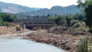 RUSPE NEL LETTO DEL FIUME