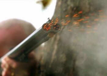 Lite tra marito e moglie a Ciro’, suocero spara al genero