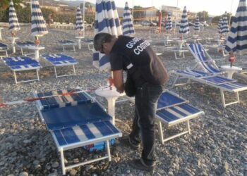 Spiaggia occupata abusivamente, sequestro area a Rossano
