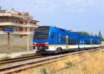 Treni in Calabria, elettrici o diesel? la soluzione e’ Flirt3