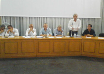 Crotone, il consiglio comunale vota gli aumenti delle tariffe dei servizi