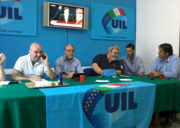 Provincia Crotone, i lavoratori della società servizi ancora senza stipendi