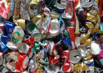 Buoni sconto per la spesa se ricicli bottiglie e lattine a Castelsilano