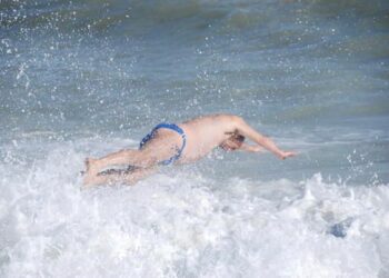 Sole e caldo in Calabria per il weekend, corsa verso il mare