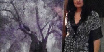 Alla mostra di  pittura Rosanna Papaianni