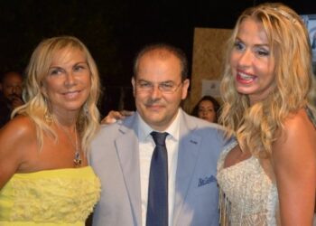 Il premio ‘La Grotta dei Desideri’ di Amantea celebra l’eccellenza