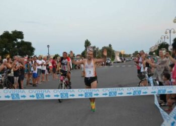 Giuseppe Curcio vince la StraCiro’ Marina 2015