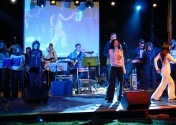 A Strongoli ArteGiovane propone ‘Guardo Avanti’