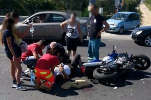 Incidente moto a Corigliano (Foto 'Basta Vittime')