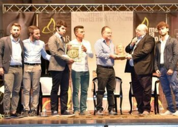 Ciro’ Marina, Gratteri a ‘Metamorfosi’ accolto dai giovani come una star