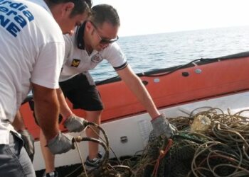 Ancora pesca illegale nell’Area Marina ‘Capo Rizzuto’, sequestrate 18 nasse