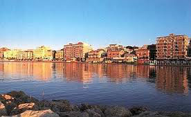 Crotone, sversamento di liquami nella spiaggia