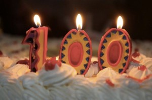 100anni_candeline_torta_centenario