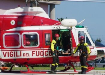 Allerta meteo in Calabria, arriva ‘Drago’ l’elicottero dei pompieri