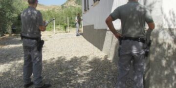 Fabbricato abusivo scoperto a Strongoli in area Sic